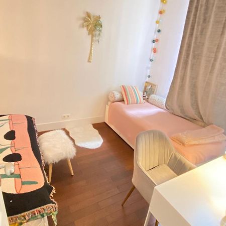 Villa Lepic, Luxury Flat In Montmartre With Private Terrasse-Appartement Entier Paryż Zewnętrze zdjęcie